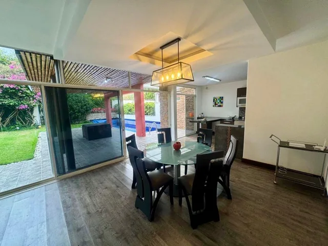 Casa en Venta en Tumbaco en Urbanización La Viña — imagen 2