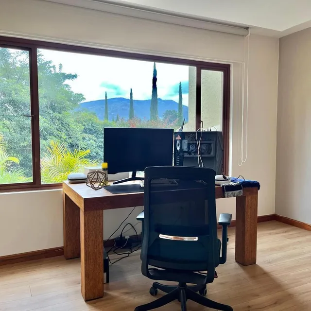 Cumbaya, Casa de 4 Dorm. y Estudio, Urbanizacion Meneses Pallares — imagen 2