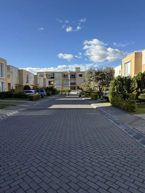 Oportunidad Deptarmento con Jardin Tumbaco — imagen 4