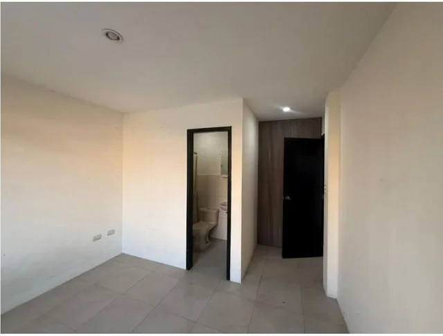 Casa en Venta Urbanización La Rioja Et. Asturias, Guayas — imagen 3