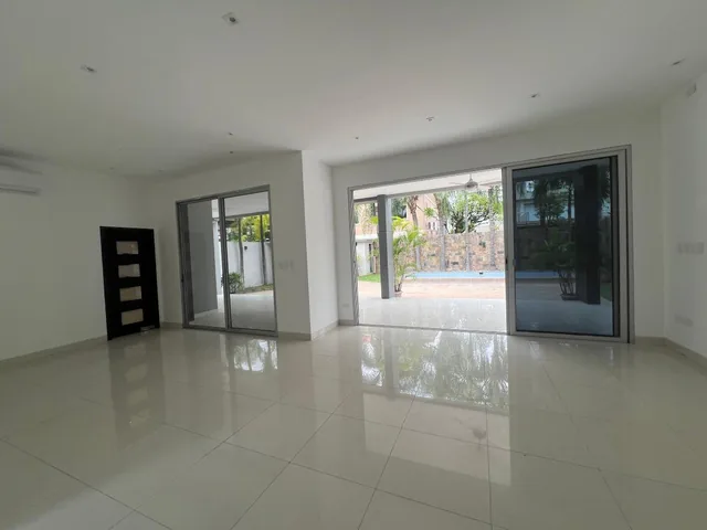Vendo Casa Samborondon 4 Dormit Km 7, Guayas — imagen 5