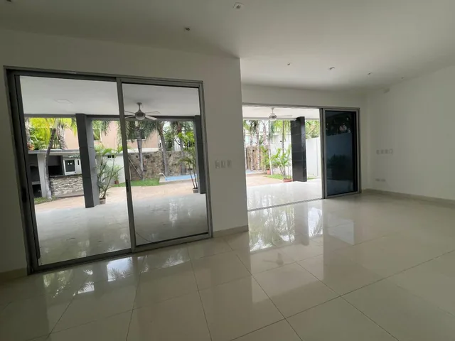 Vendo Casa Samborondon 4 Dormit Km 7, Guayas — imagen 4