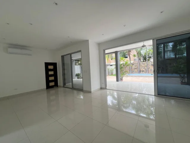 Vendo Casa Samborondon 4 Dormit Km 7, Guayas — imagen 3