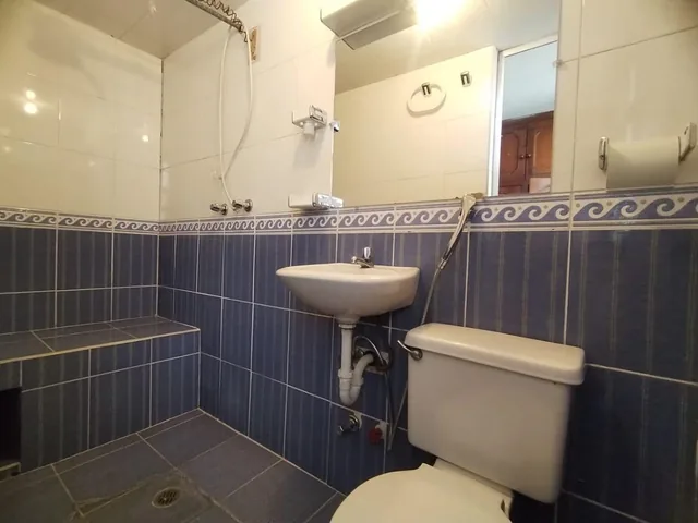 Casa Rentera con Amplia Construcción en Solanda. Provincia de Pichincha — imagen 2