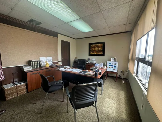 Venta de Oficina en El Centro de Guayaquil Tulcan y Quisquis Edificio Ramsa, Guayas — imagen 4