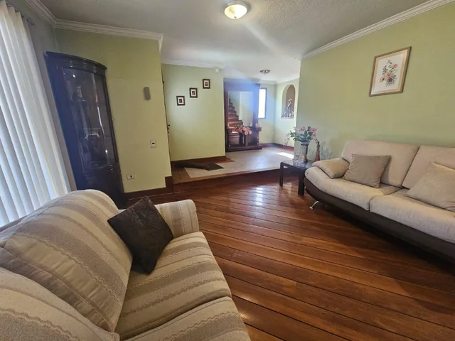 Venta Casa en Conjunto Sector Carcelén Calle Einstein, de 479 m² 4 Dorm., 3 Parqueaderos — imagen 2