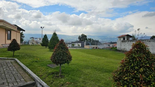 Venta Terreno Dentro de La Urb. San Francisco en Sangolqui — imagen 2