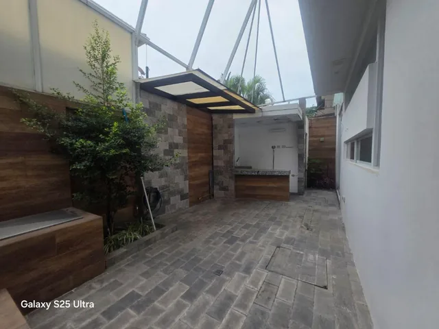 Kennedy Norte, Casa de 3 Dorm. con 250 m² en Venta, Guayas — imagen 2