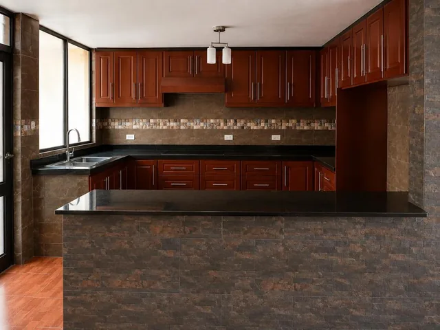 Casa Rentera en Venta – Sector Las Cuadras - 4 Departamentos — imagen 4