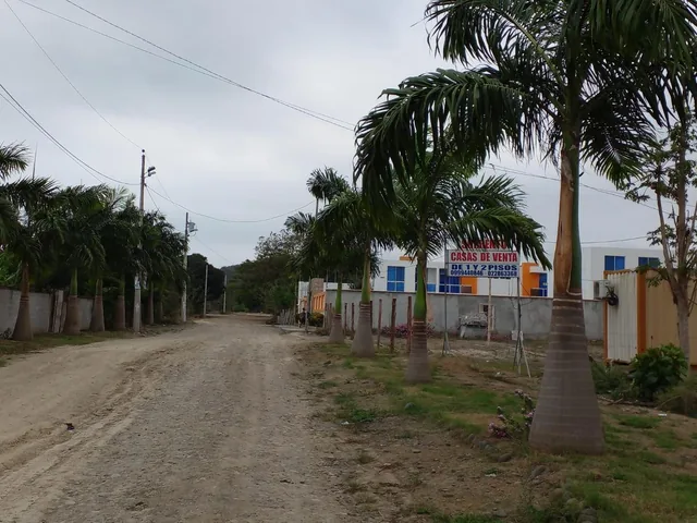 Vendo Lindo Terreno de 1800 m² en Tonsupa, Av del Pacífico, Acepto Ofertas — imagen 3
