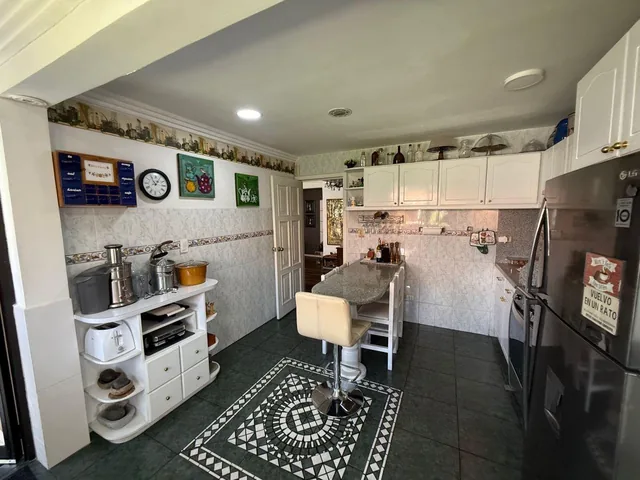Amplia Casa en Venta, Azuay — imagen 5