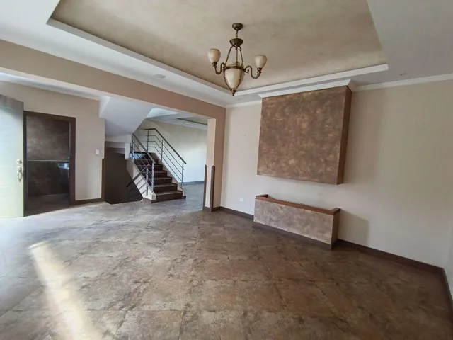 Se Vende Linda Casa de 4 Habitaciones en Tanda Cumbaya — imagen 5