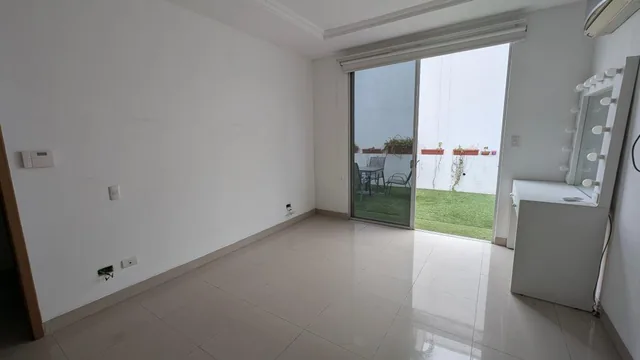 Vendo Dpto Colinas de Los Ceibos con Patio, Guayas — imagen 2