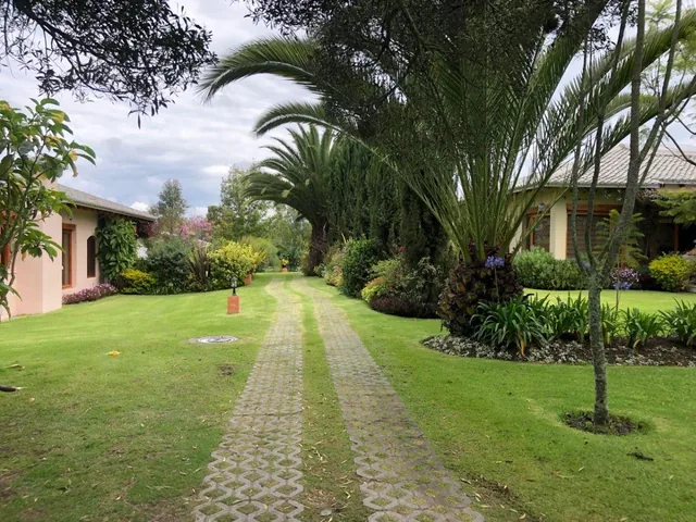 Hermosa Casa en Venta en Pakakuna Gardens — imagen 2