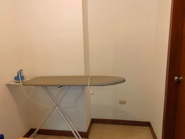Departamento de Venta en Puerto Santa Ana, Frente Al Río, 2 Parqueos. Guayas — imagen 3