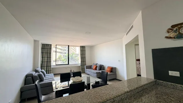 En Venta Departamento Amoblado en Hilton Colón | Seguridad y Ubicación Privilegiada, Guayas — imagen 2