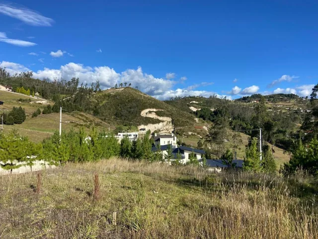 Terreno en Tarqui, Conjunto Privado, Azuay — imagen 2
