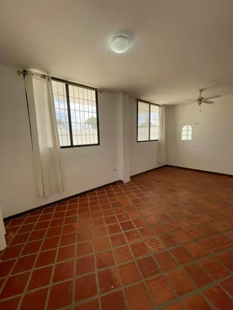 Vendo Casa en Salinas Cerca Al Paseo Shopping y a La Playa de Puerto Lucia — imagen 5