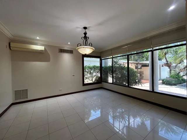 Se Alquila o Vende Amplia Casa en Laguna Club, Guayas — imagen 4