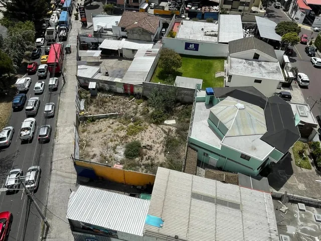 Terreno Urbano de Vent en La Av Eloy Alfaro — imagen 2