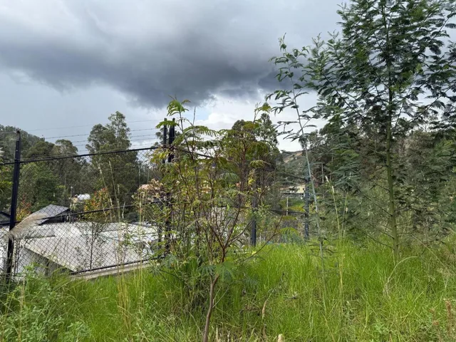Terreno Dentro de Urbanizacion en Guangarcucho, Azuay — imagen 5