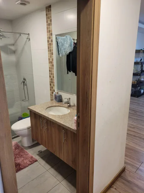 Vendo Departamento de Tres Dormitorio con Balcon en El Sector de La Republica del Salvador — imagen 2