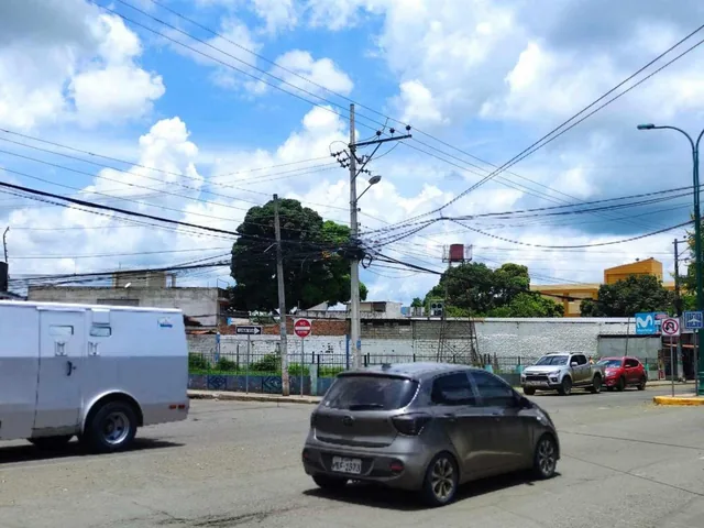 Terreno Comercial de Venta en Portoviejo, Manabí — imagen 3