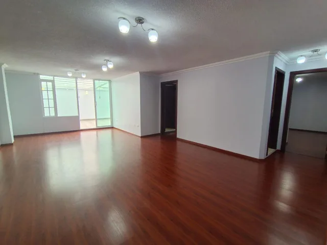 En Venta Departamento Sector Union Nacional, Patio Propio — imagen 5