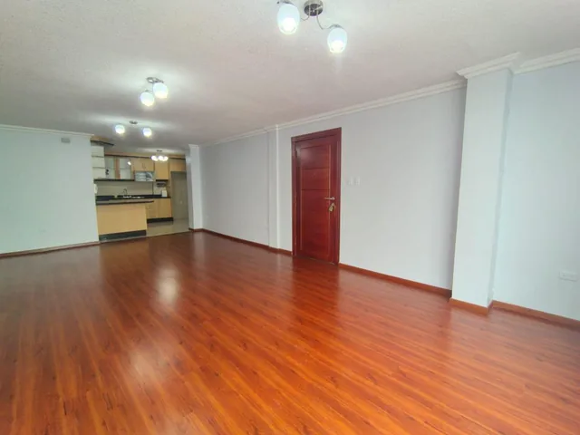 En Venta Departamento Sector Union Nacional, Patio Propio — imagen 4
