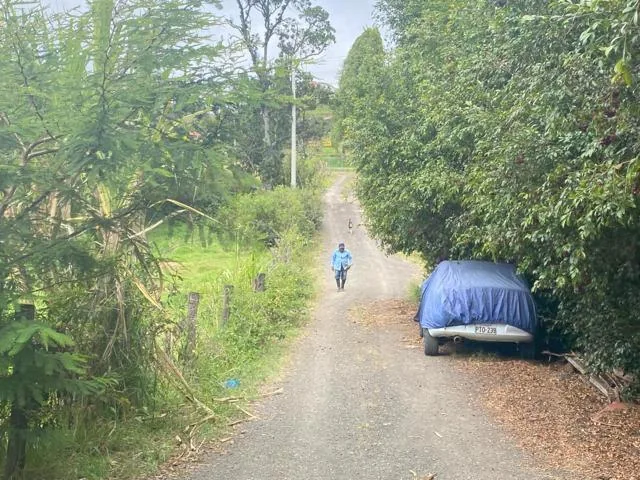 Terreno en Venta 2.700 m² a 5 Minutos de Challuabamba - Panamericana Norte Cuenca, Azuay — imagen 3