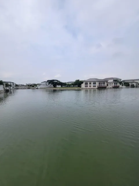 Terreno Frente Al Lago en Venta en Lagos del Batán | 731 m² | Urbanización Exclusiva Samborondón, Guayas — imagen 3