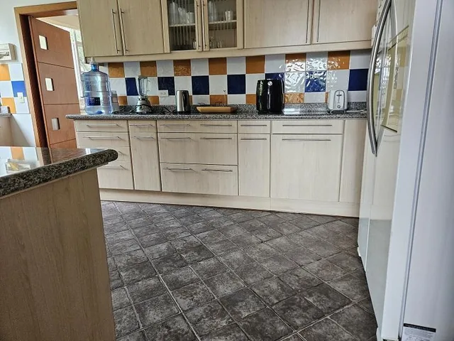 Venta Hermosa Casa, Cumbaya, Urbanizacion Privada, a 2 Cuadras Colegio Menor — imagen 5