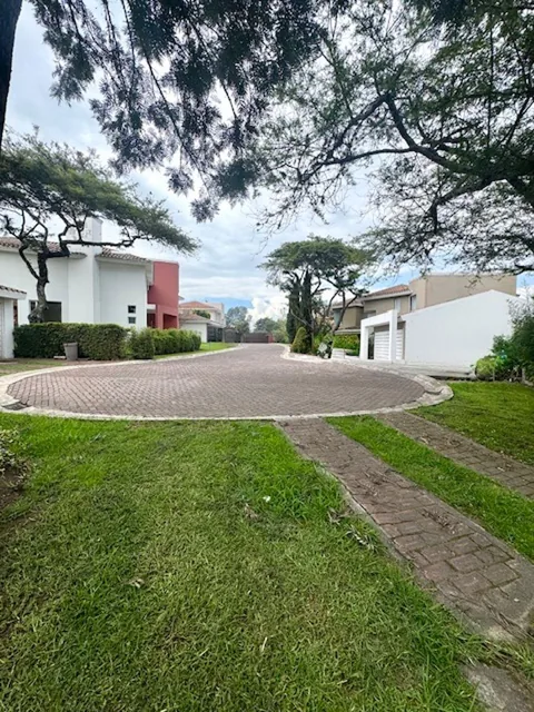 Usd 260.000. 950 m² Planos en Conjunto Sector La Vina — imagen 2
