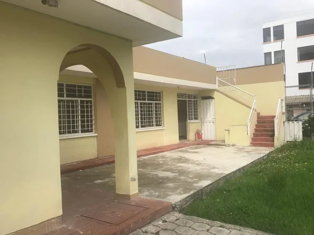 En Venta Terreno 290 Mtrs. Departamento 125 Mtrs. Solca $143.000 — imagen 2