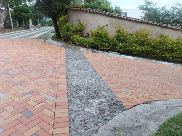 Vendo 2 Terrenos de 1250 m² en Urbanización en La Viña, Tumbaco — imagen 4