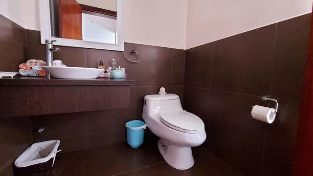 Casa en Venta 3 Dorm. con Patio en Conjunto Privado en Nayón — imagen 2
