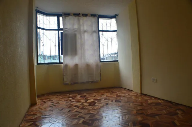 Venta Casa Independiente Frente a Parque – Carapungo — imagen 3