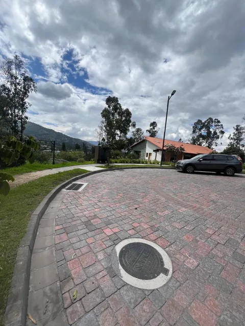 Tumbaco Se Vende Hermoso Terreno Bifamiliar Dentro de Urbanización (Cr) — imagen 3