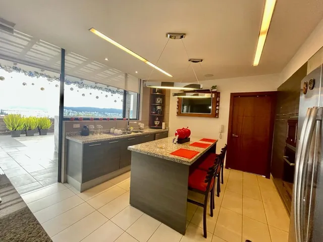Quito Tenis, Venta Penthouse de Lujo 3d, 550 m² Totales con Terraza — imagen 2