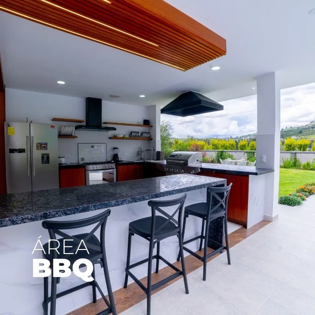 Casa de Lujo en Venta, Tarqui - Cuenca, Azuay — imagen 3