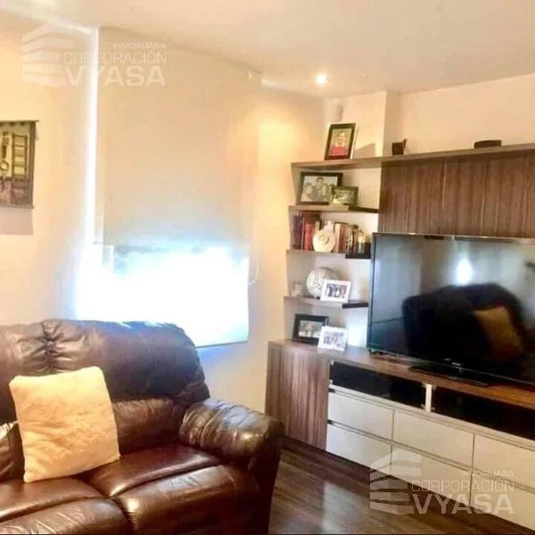 Cumbayá - Lumbisí, Casa de Venta en Urbanización de 336 m² — imagen 2