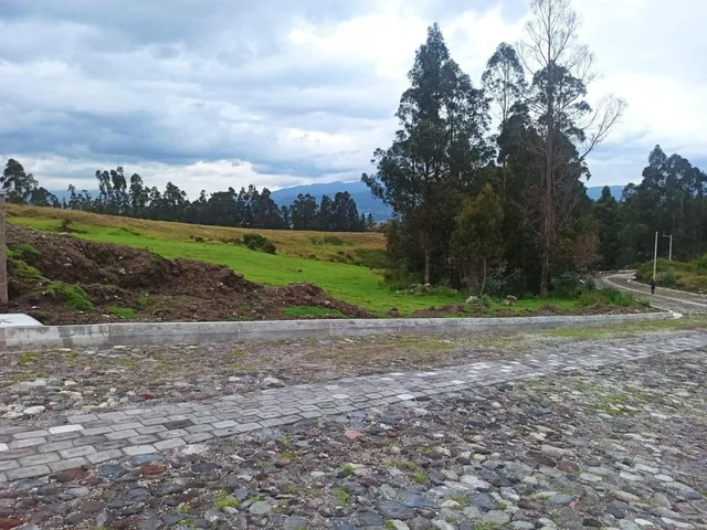 Venta Terreno 2500 m². Valle Los Chillos - Centro Comercial San Luis — imagen 4