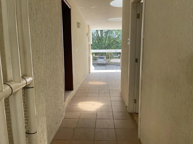 En Venta Casa en Urbanizacion Santa Lucia Baja Cumbaya - a 2 Min Usfq - *mm — imagen 3