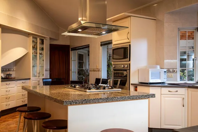 Venta de Casa en Cumbaya a un Solo Andar en Urbanización Privada — imagen 2