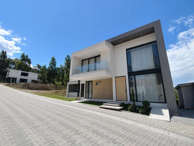 Terreno en Venta de 617 m² en Cumbayá — imagen 2