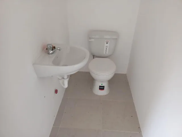 Venta de Casa en La Urbanización Bellavita, 3 Dorm., Vía a La Costa. Guayas — imagen 4