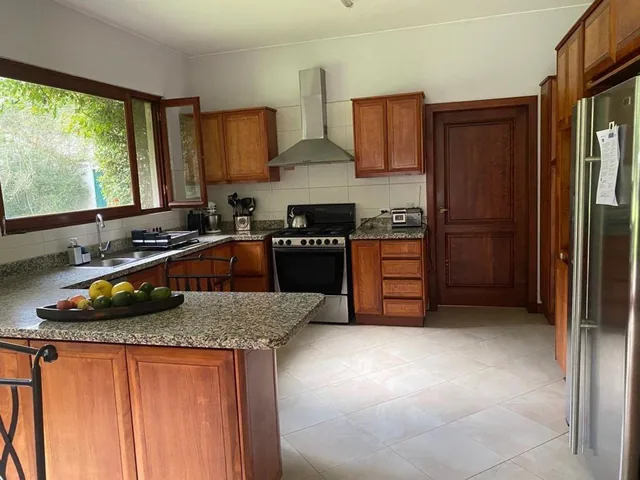 Casa en Venta Dentro de Urbanización en Nayon — imagen 2
