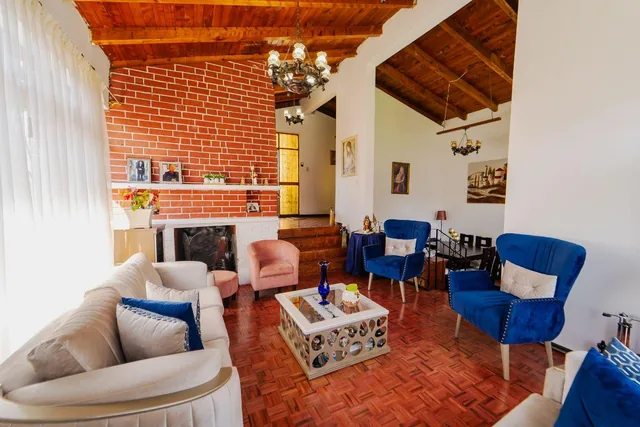 Casa en Venta con Amplio Terreno 1300 m² — imagen 5