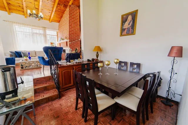 Casa en Venta con Amplio Terreno 1300 m² — imagen 3