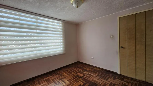 Vendo Casa Comercial en La Jipijapa a 2 Cuadras de La Estación del Metro — imagen 5